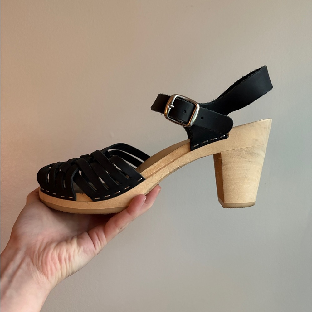 Maguba Black Women's Clog Sandals